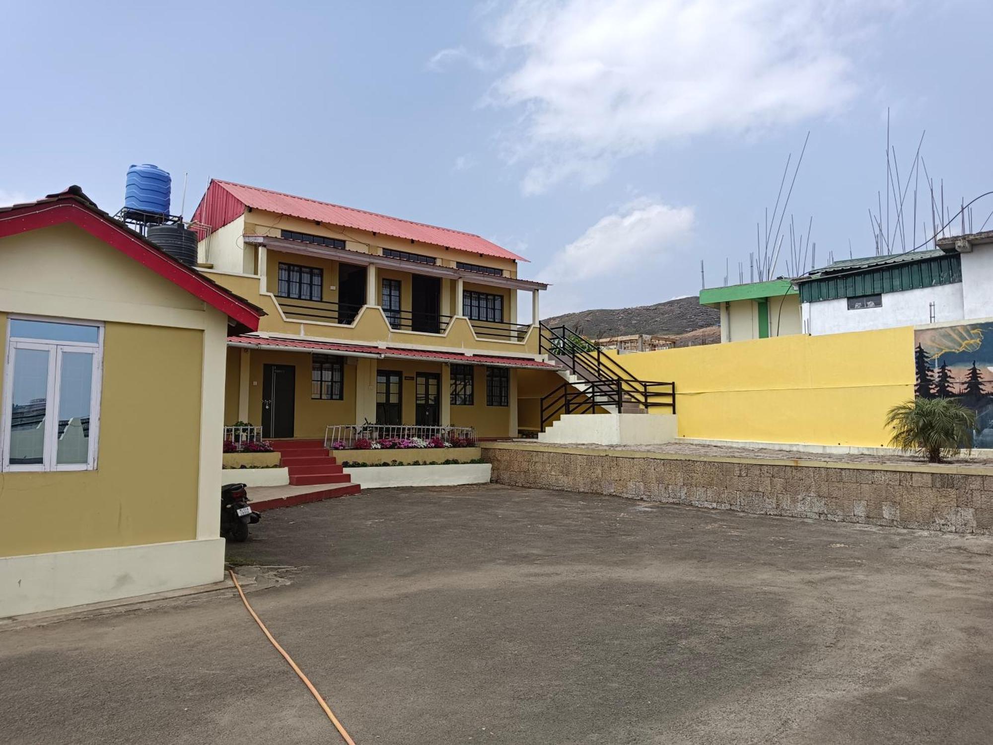 Serene Resort Cherrapunji Bagian luar foto
