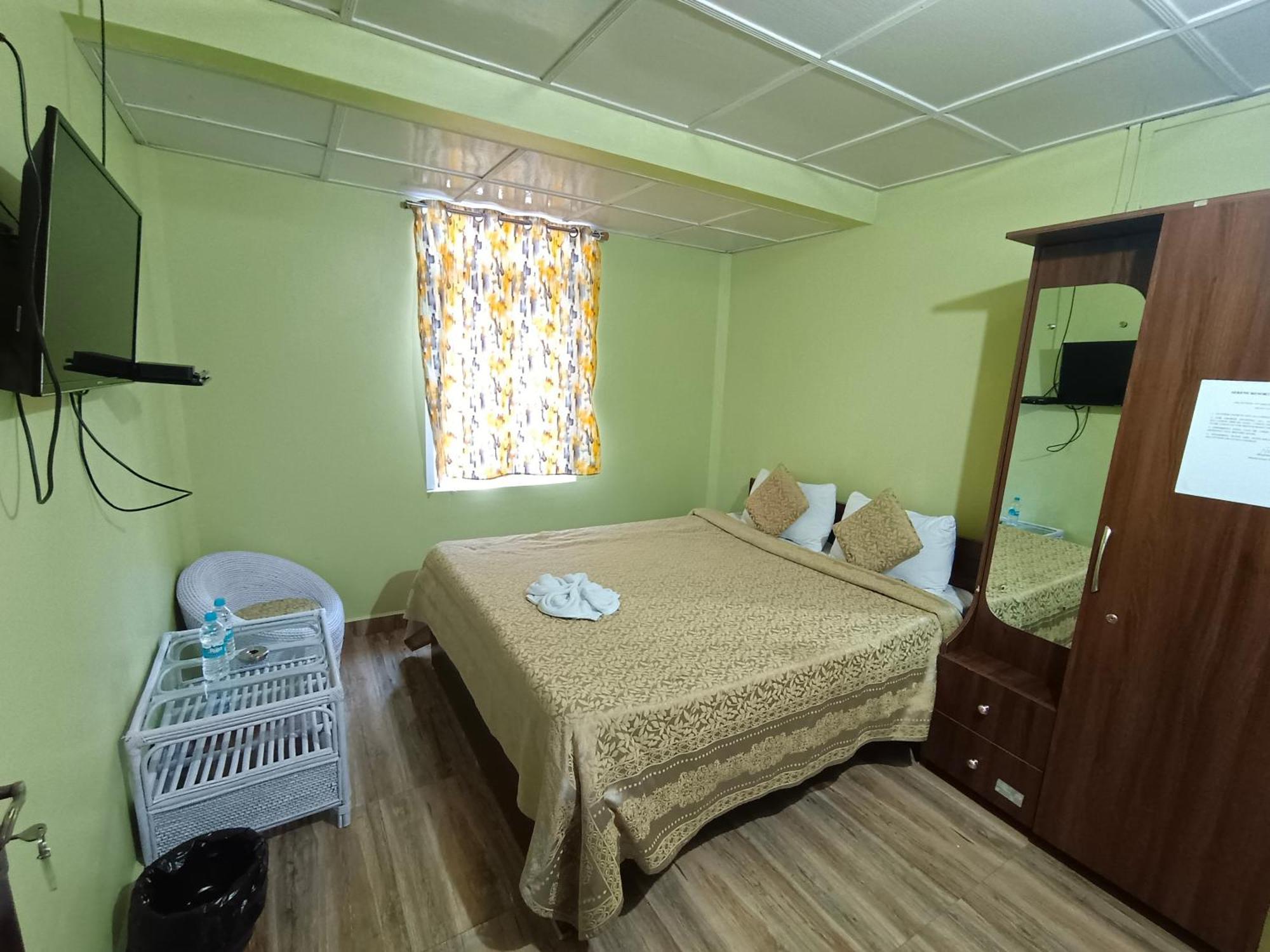 Serene Resort Cherrapunji Bagian luar foto
