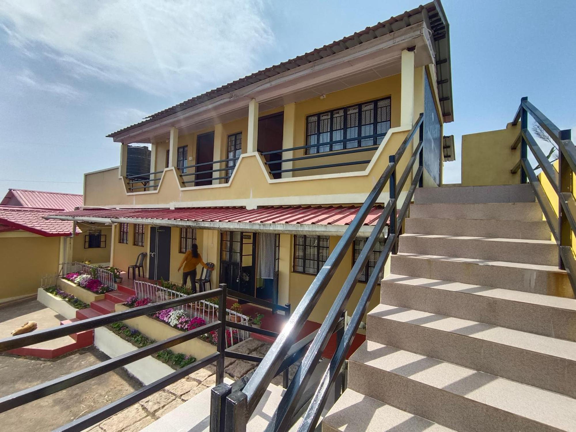 Serene Resort Cherrapunji Bagian luar foto