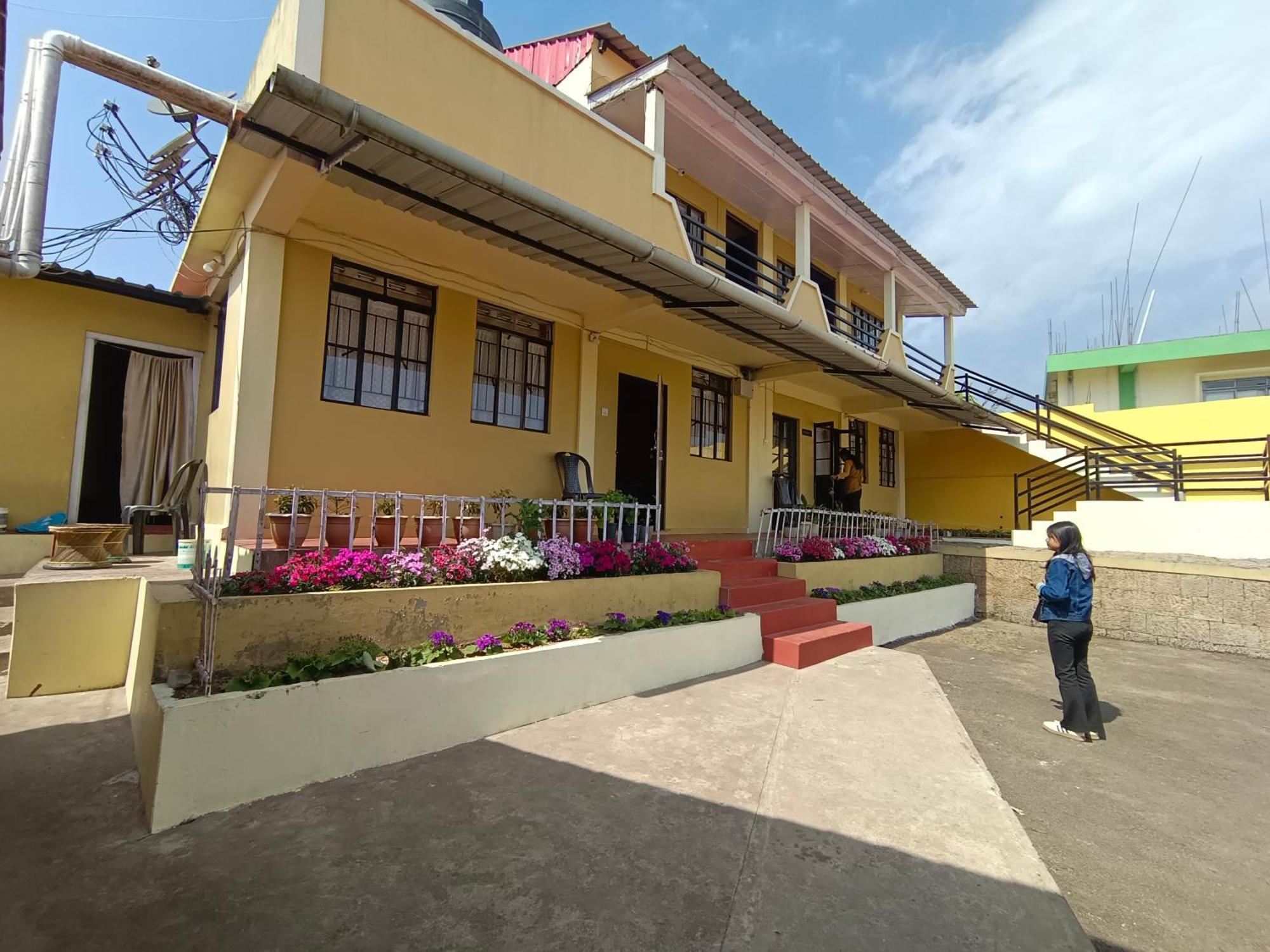 Serene Resort Cherrapunji Bagian luar foto